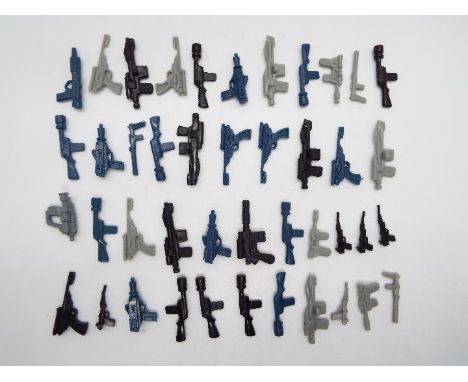 Star Wars, Kenner, Hasbro, Other - A hoard of over 40 Star Wars blasters. Lot includes Imperial Blaster; Jawa Blaster; Plaste