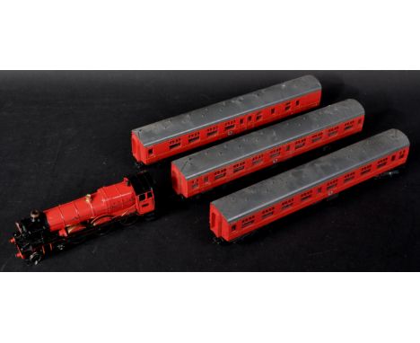 An original Bachmann made ' Branch Line ' 00 gauge model railway trainset locomotive engine No. 5972 ' Hogwarts Castle ' with