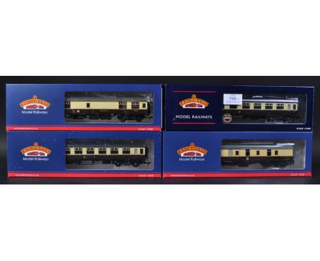 A collection of x4 Bachmann made Branchline 00 Gauge model railway trainset locomotive carriages comprising: 34-077 Collett B