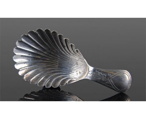George III silver caddy spoon, Birmingham 1795, maker John Turner, with a shell bowl and engraved handle, 7.5cm long