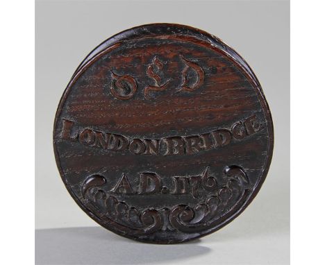 London Bridge interest oak snuff box, the circular carved box with carved text 'Old London Bridge, A.D. 1176' with a line car
