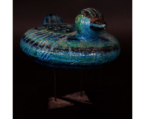A Bitossi Italian studio pottery model of a birdOf circular form, having incised decoration, finished in Rimini colourway, ra