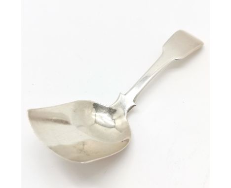 Georgian silver shovel caddy spoon / scoop by JW - 10cm &amp; 13g with no obvious damage 