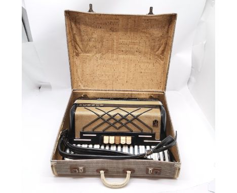 Hohner virtuola III accordion in original case (58cm x 48cm x 24cm at deepest) ~ bellows function &amp; strap has wear otherw