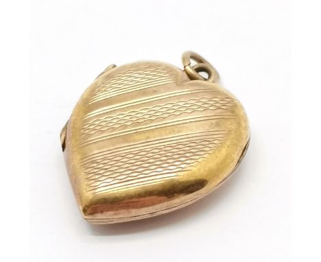 9ct front &amp; back heart shaped pendant locket with engine turned detail to front - 2.2cm drop &amp; 3.1g total weight 