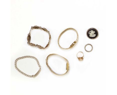 A quantity of gold and silver jewellery,comprising a 9ct gold shell cameo ring, London 1978, a silver identity bracelet, insc