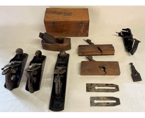 Wood working tools, including Stanley bench plane tools, plane parts and Record Multi-plane No.405 tools including cutters an