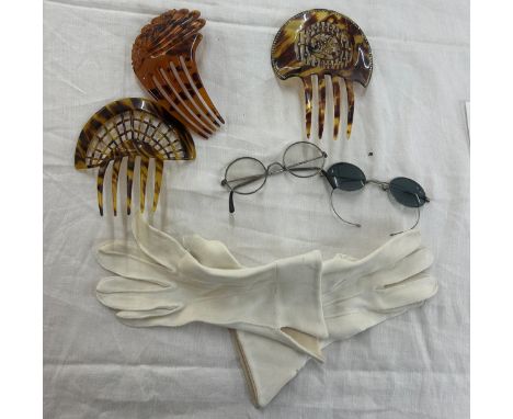 Selection of vintage ladies accessories to include spectacles, gloves, tortoise shell style Spanish hair combs etc