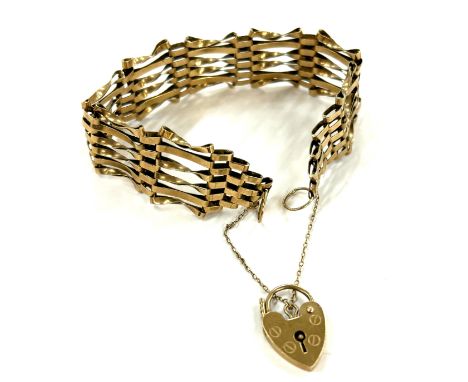 9ct gold gate bracelet, total weight 12 grams