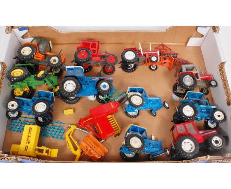 2 trays of mixed loose Farming Tractors, Machinery and Implements, mixed scales, to include Britains, examples to include Bri