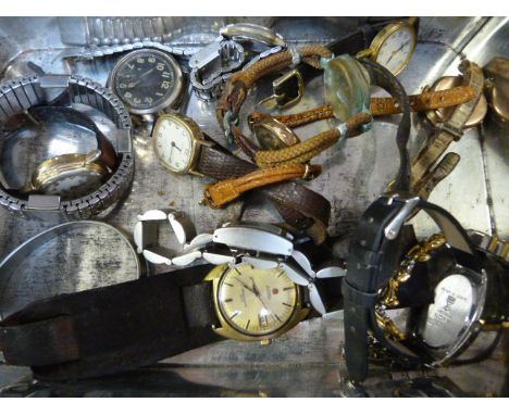 A quantity of vintage watches including 2 9ct gold ladies watches