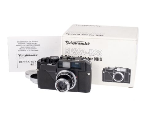 A Voigtlander Bessa R2S Special Edition Rangefinder Camera, 2006, black, serial no. 0101773, with Voigtlander S Heliar f/3.5 