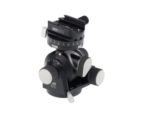 An Arca Swiss D4 Geared Tripod Head, body, VG-E