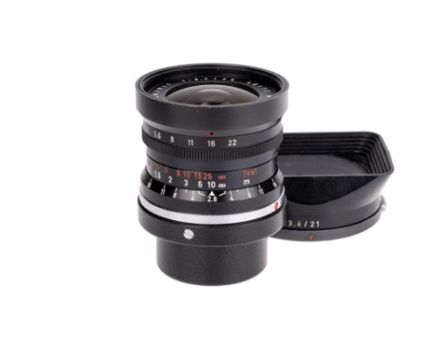 A Leitz Elmarit f/2.8 28mm 'Wetzlar Lens, first version 9-element, black, serial no. 2061599, body, VG-E, elements, VG-E, com