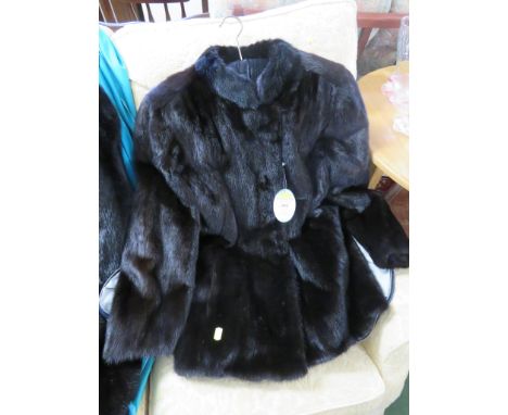 VINTAGE LADIES MINK FUR JACKET (SIZE ESTIMATED AT 12/14, FOR GUIDANCE ONLY)