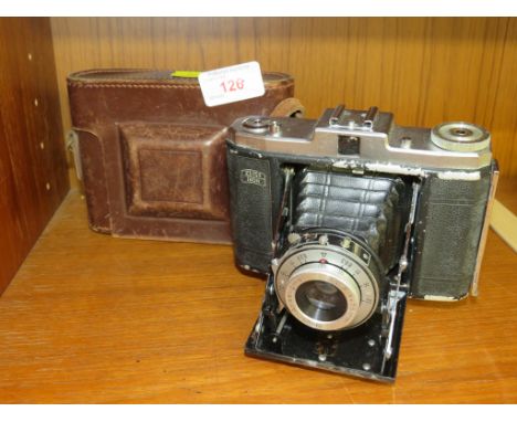 NETTAR FOLDING CAMERA WITH BROWN LEATHER CASE