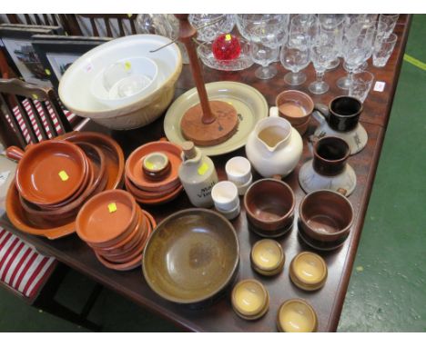 LARGE CERAMIC MIXING BOWL, POTTERY AND CERAMIC KITCHEN BOWLS, JUGS ETC