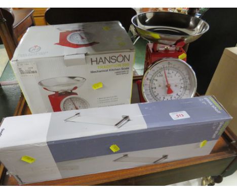 BOXED HANSON MECHANICAL KITCHEN SCALES AND A BOXED GLASS SHELF