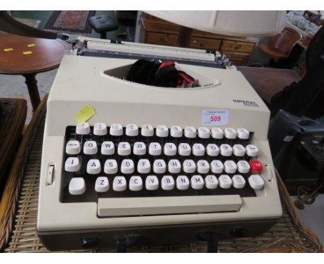 IMPERIAL 2002 MANUAL TYPEWRITER WITH CASE