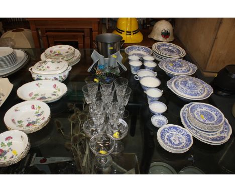 A quantity of various table glassware, Venini style handkerchief vase and an ice bucket