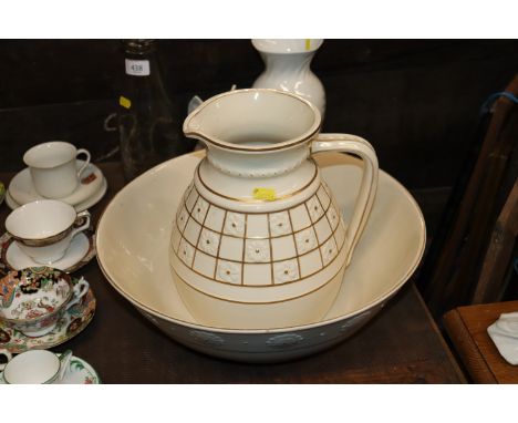 A Copeland Spode, "Daisy" patterned jug and bowl