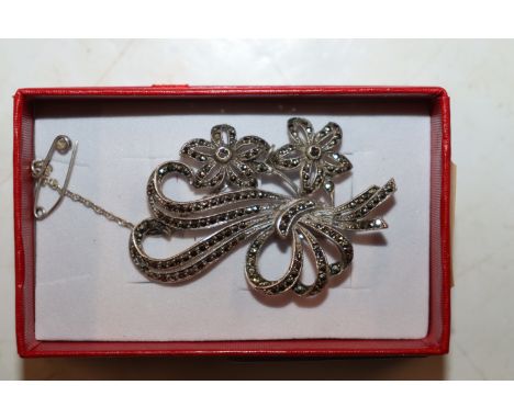 A vintage Sterling silver and marcasite bouquet brooch, 10gms 