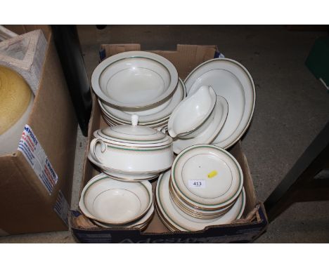 A Noritake 'Green Lace' patterned dinner service