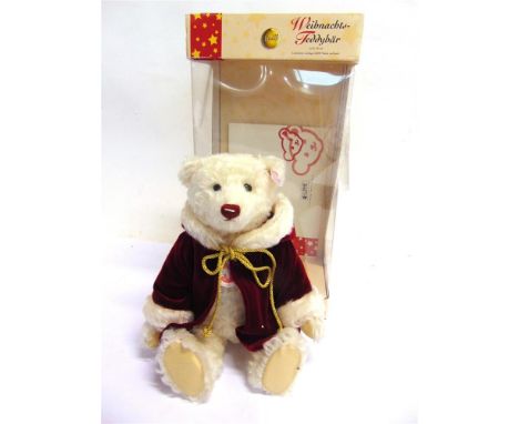 A STEIFF COLLECTOR'S TEDDY BEAR, 'CHRISTMAS TEDDY BEAR'  (EAN 037580), white, limited edition 759/2000, with certificate of a