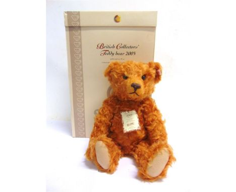 A STEIFF COLLECTOR'S TEDDY BEAR, 'BRITISH COLLECTORS' TEDDY BEAR 2005'  (EAN 661969), golden-apricot, limited edition 1770/40