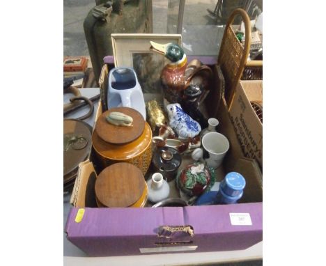 box of collectable pottery inc hornsea and carlton etc