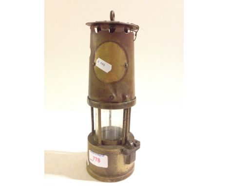 BRASS MINERS LAMP    K4