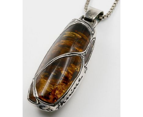 Venezianerkette mit Anhänger. 925/000 Sterlingsilber. Anhänger stilisiert floral um transluziden, honigfarbenen Bernstein mit