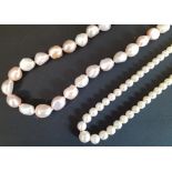 Graduated cultured pearl necklace with 9ct gold clasp 39cm length (8mm largest) & freshwater pearl