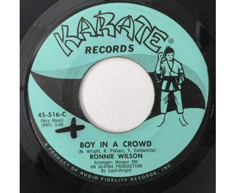 RONNIE WILSON - I'M WALKING BEHIND YOU/ BOY IN A CROWD 7" (US ORIGINAL - KARATE RECORDS - 45-516). A scarce, original US 7" p