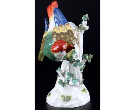 Meissen Papagei auf Stamm 1.Wahl, J.J. Kaendler, parrot on tree trunk 1st choice,Porzellan, blaue Schwertermarke 1. Wahl, Ent