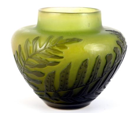 Emile Galle (1846-1904) Jugendstil Vase, 1904-1906, french art nouveau glass vase,Frankreich, Glas, signiert Gallé mit Stern,