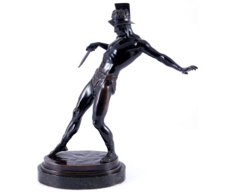 Richard Abraham (1881 Berlin-1930) Gladiator, gladiator,Bronze/Marmorsockel, an der Plinthe signiert R Abraham, H 33 cm x B 2