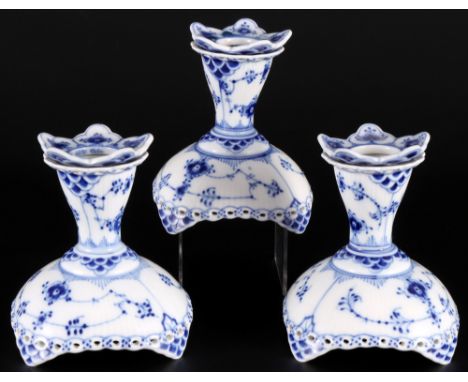 Royal Copenhagen Musselmalet Vollspitze 3 Kerzenständer Triplet mit Wachsfängern 1138, candlestick triplet 1st choice,Porzell