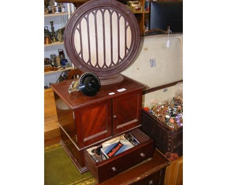 A Thomson-Houston brown Bakelite speaker, together with vintage wireless equipment, including valves CONDITION REPORT.
