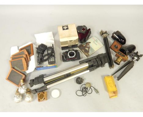 A Ricoh KR10 Super Camera, plate camera lenses and plates, vintage developing equipment and camera tripods, (qty).