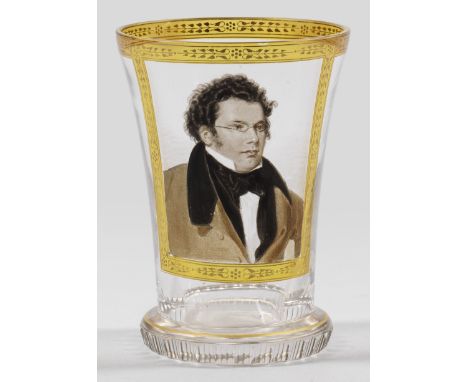 Ranftbecher mit Porträt von Franz Schubert Farbloses Glas mit geschlägeltem Ranft. Schauseitig rechteckiges Bildfeld mit Brus