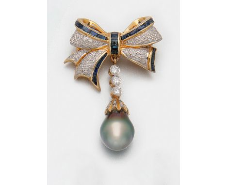 Feine Schleifenbrosche mit Tahitiperle Gelbgold, teilw. platiniert, gest. 585. Schauseitig besetzt mit kornblumenblauen Saphi