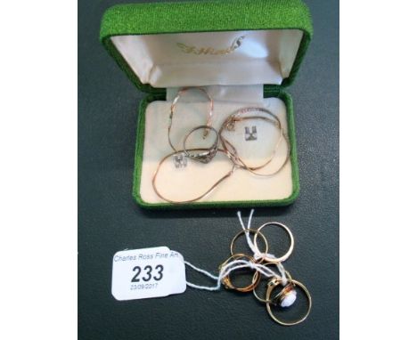 A quantity of jewellery to include: seven rings, a marcasite ring and a necklace.