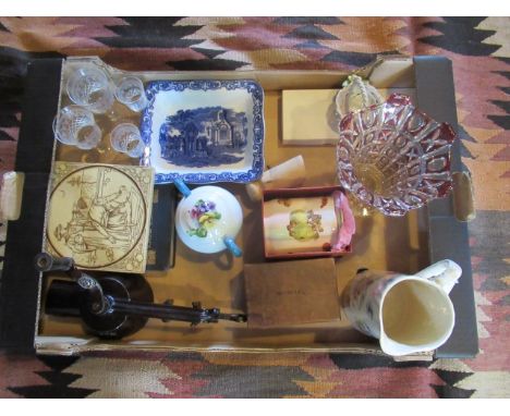 A mixed lot to include: a marmalade slicer, pair of sherry glasses, a George Jones & Sons Abbey pattern Shredded Wheat dish, 