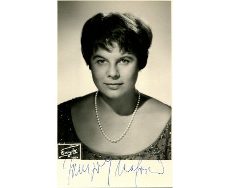 OPERA: A good selection of vintage Fayer signed 4 x 6 photographs by various opera singers, comprising Irmgard Seefried, Gund