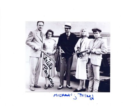 BONNIE AND CLYDE: Signed 11 x 8.5 photograph by both Estelle Parsons (Blanche Barrow) and Michael J. Pollard (C. W. Moss) ind