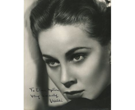 VALLI ALIDA: (1921-2006) Italian Actress, starred in The Third Man (1949). An excellent vintage signed and inscribed 7.5 x 9.