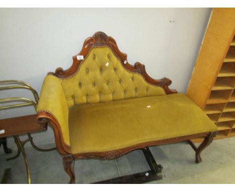 A mahogany framed button back hall seat