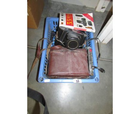 A quantity of vintage camera's