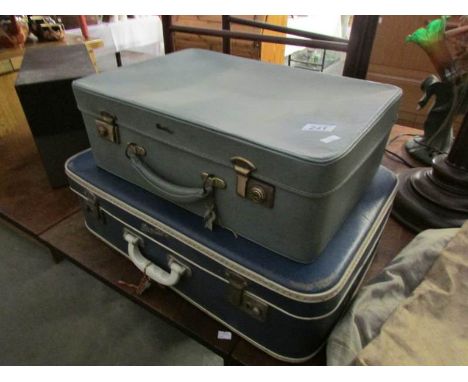2 vintage suitcases